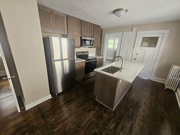 5th image of 916 E Meinecke AVENUE #918