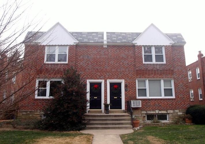 1st image of 304 E Evergreen Ave