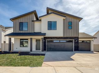 8137 E Red Horse St, Nampa, ID 83687