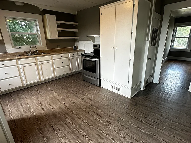 37 South St — Photo 2
