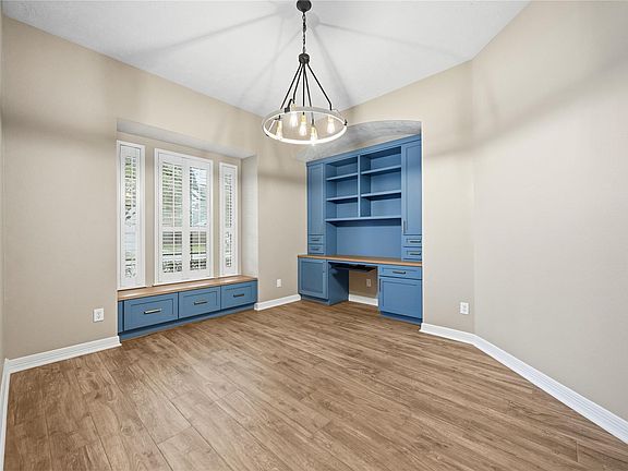 4th image of 14003 Southern Spring Ln