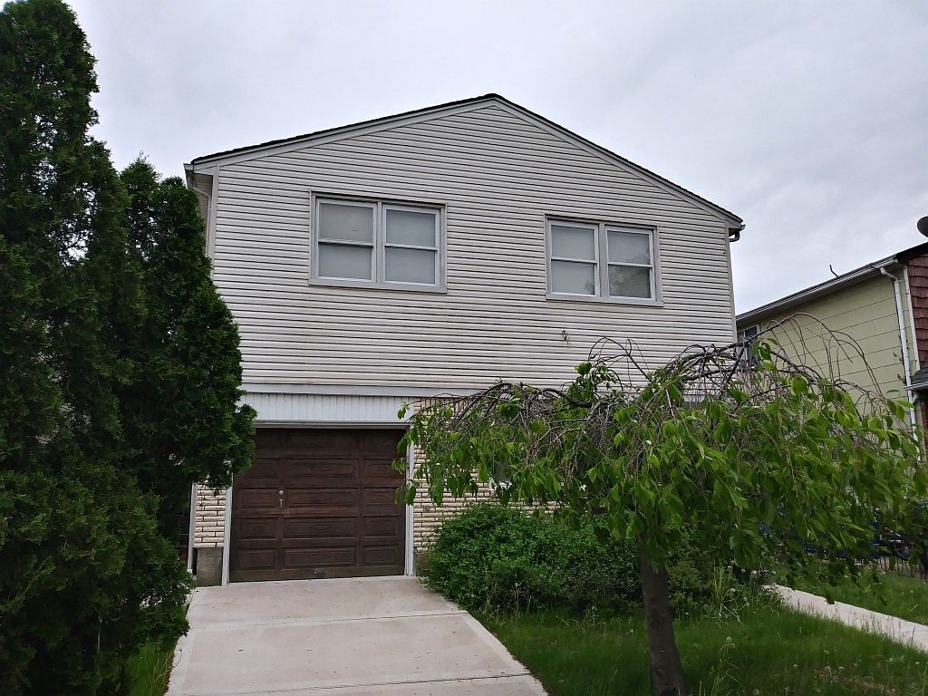 8 Middle Loop Rd, Staten Island, NY 10308 Zillow