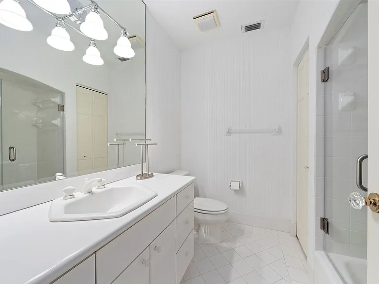 330 Royal Plaza Dr — Photo 28