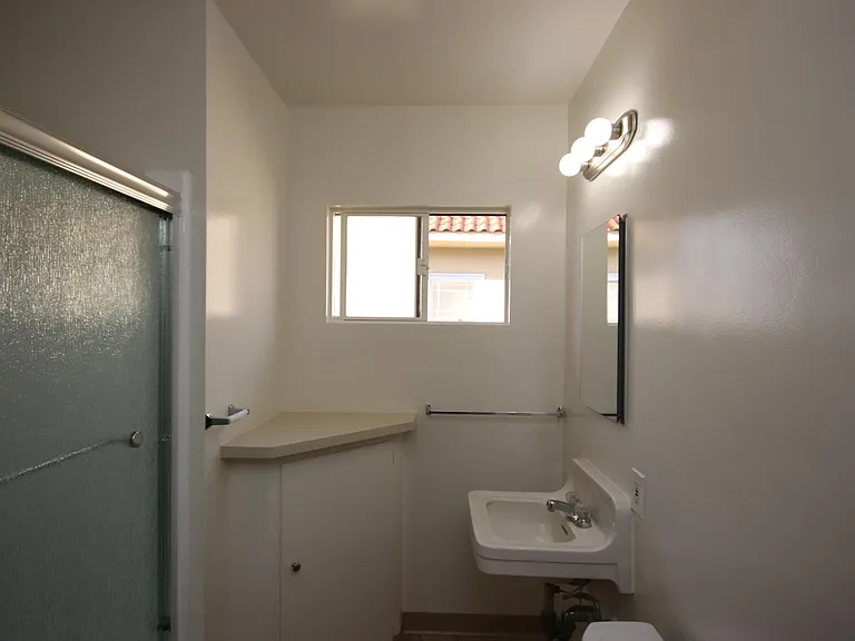 116 N Huntington Dr #D — Photo 14