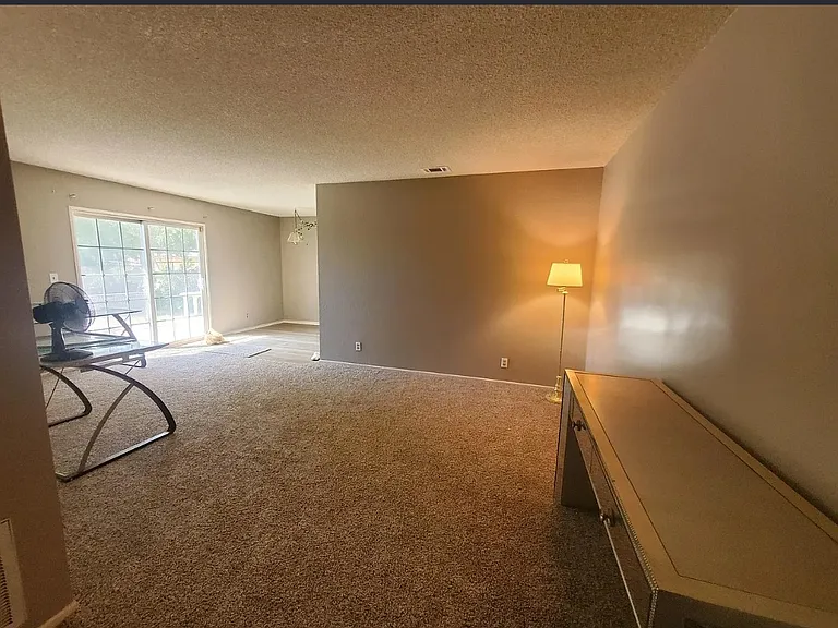 6252 Maloof Ave — Photo 7