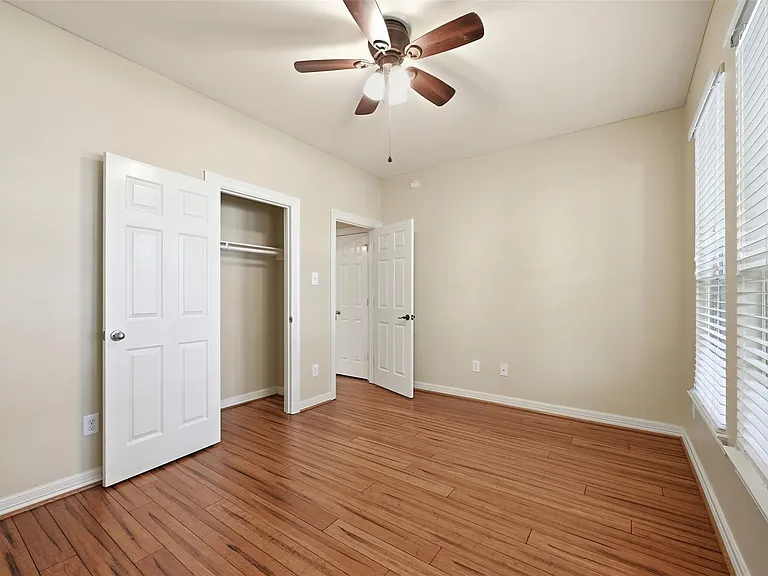 25203 Oak Villa Dr — Photo 6
