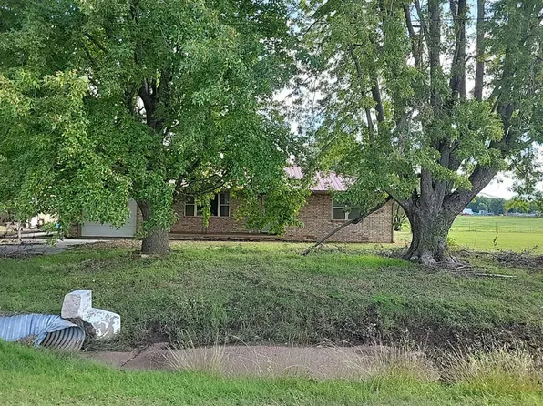 308 N Laing Ave, Watonga, OK 73772
