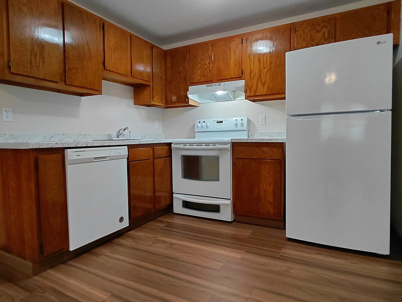 2 bed, 800 sqft, $990 — Photo 2