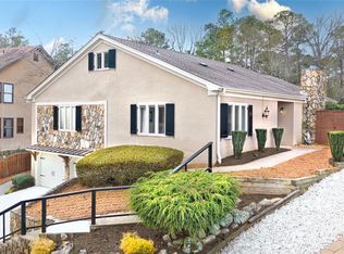 10080 Kinross Rd, Roswell, GA 30076