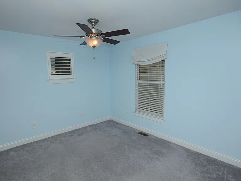 4116 Pretty Lake Ave — Photo 15