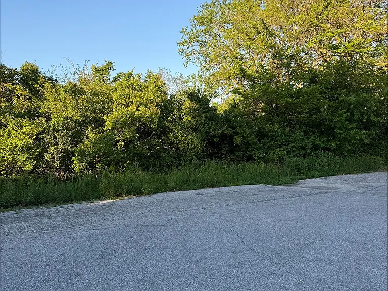 938 Veterans Ln — Photo 22