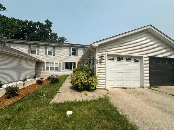 395 Plymouth Rd APT C, Valparaiso, IN 46385