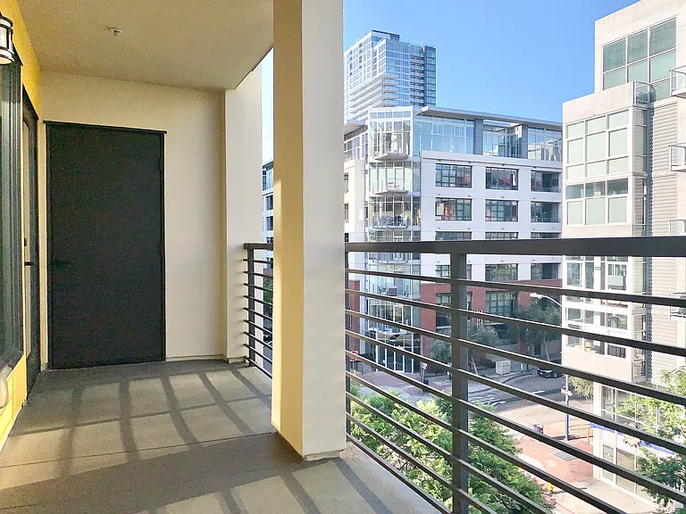 Urbana East Village Rental Flats — Photo 53