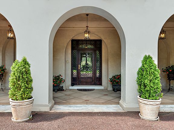 69 Chestnut Ridge Road