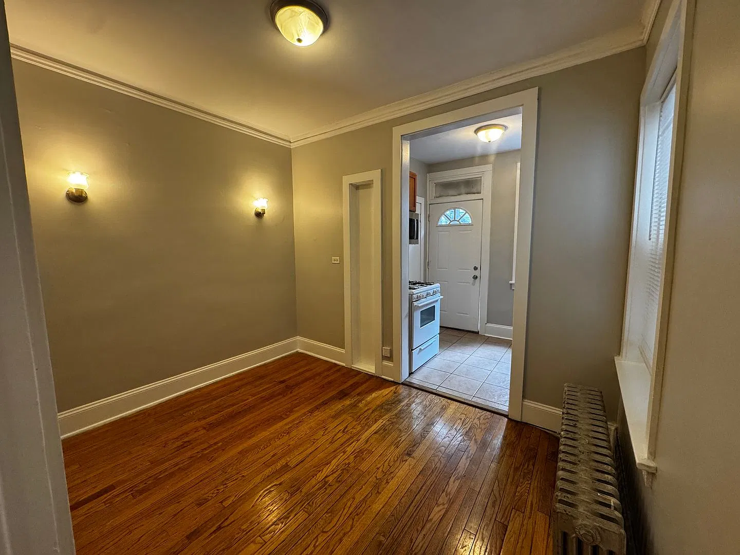2 bed, 800 sqft, $1,700 — Photo 4