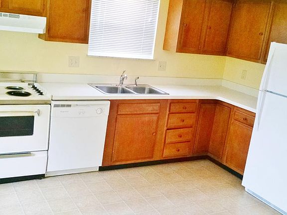 4th image of 247 S Ashbrook Cir