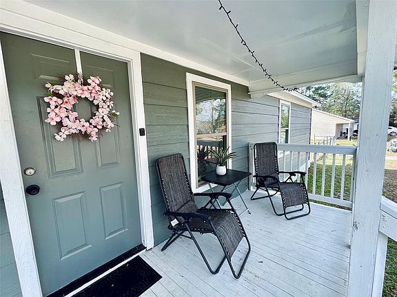 4th image of 2504 Davisville Rd