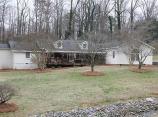 422 Belton Ave, Mount Holly, NC 28120