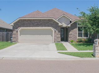 1010 Broadmoor St, Victoria, TX 77904