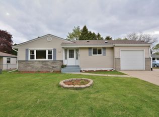 W172N9358 Shady Ln, Menomonee Falls, WI 53051