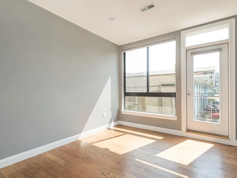 339 D St — Photo 23