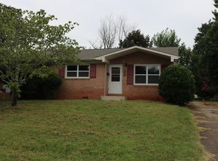 3131 Butterfield Dr, Winston Salem, NC 27105
