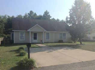 1644 Kara Ct, Fayetteville, NC 28304