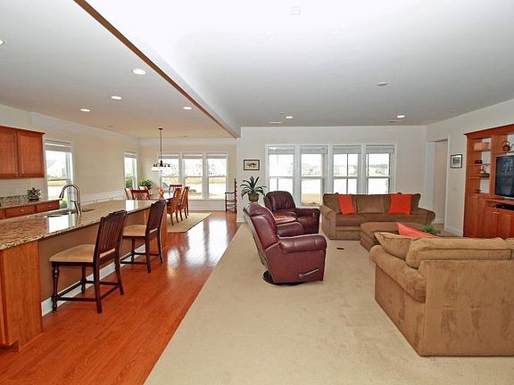 4th image of 204 She Crab Ct