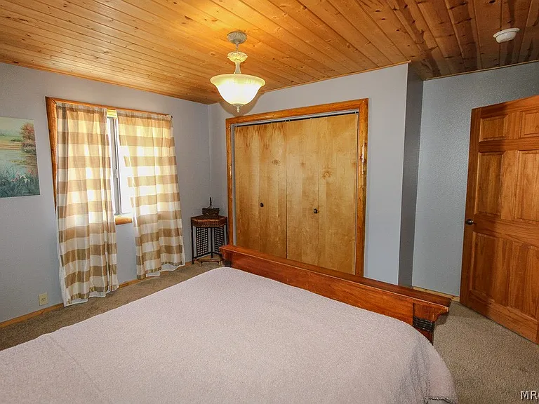 46784 Pioneertown Rd — Photo 29