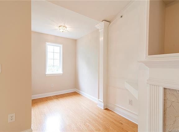 4th image of 3118 Walnut Park Dr