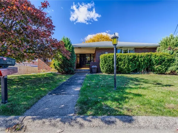 127 McKinley Rd, Weirton, WV 26062