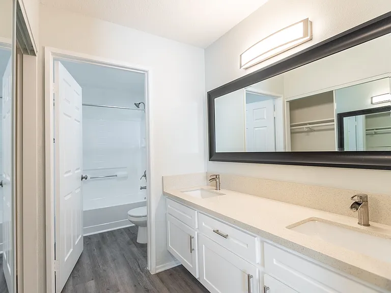 14056 Valleyheart Dr. — Photo 38
