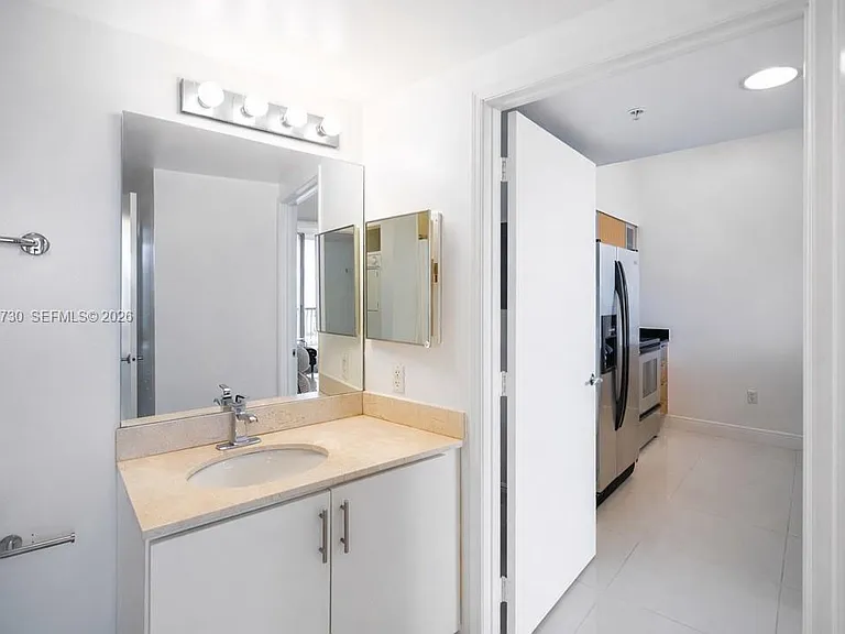 1750 N Bayshore Dr #3811 — Photo 7