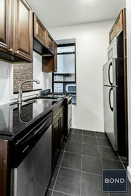 Rented by Bond New York | media 9