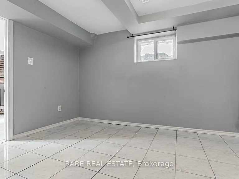 22 Bamford Cres — Photo 14
