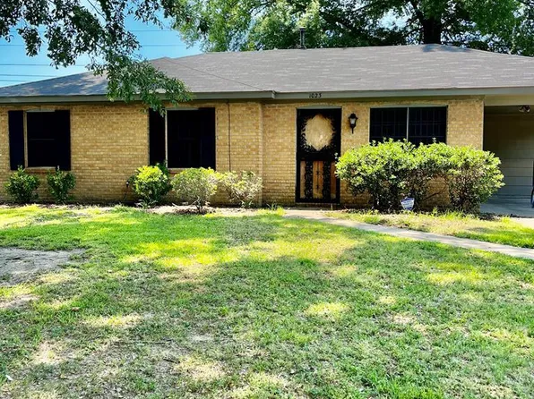 1023 Duncan Dr, Greenville, MS 38703