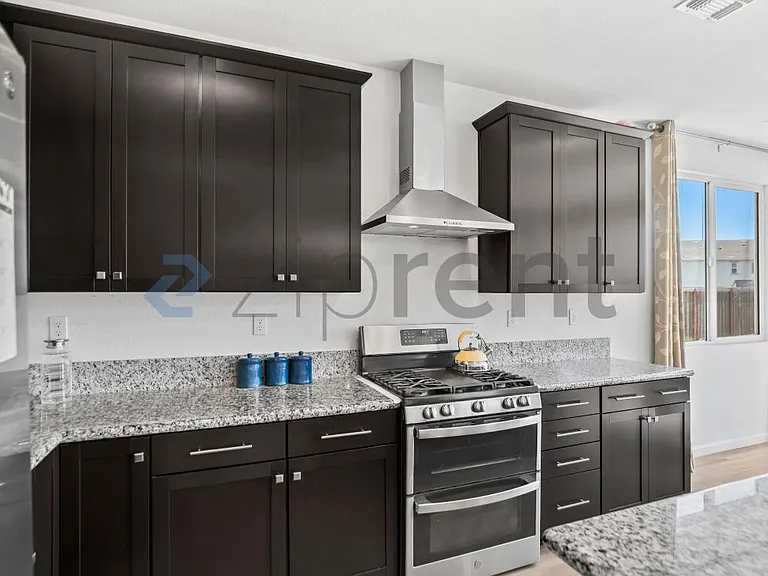 864 Bewick Dr #1 — Photo 14