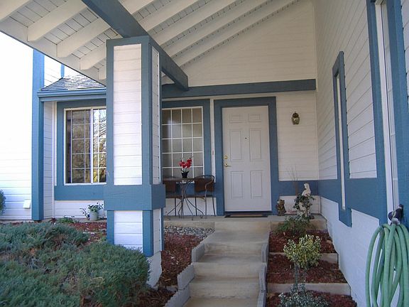 3rd image of 40498 Goldside Dr