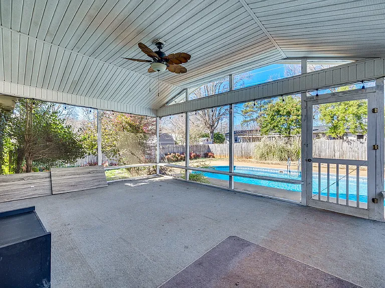 1615 Tillman St — Photo 34