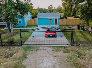 5609 Apgar St #B, Houston, TX 77032