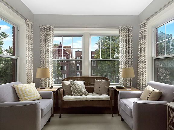 4th image of 429 Wisconsin Ave #2