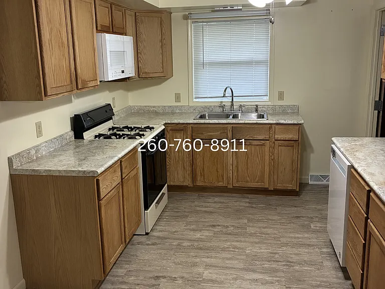 2727 Princeton Ave — Photo 7
