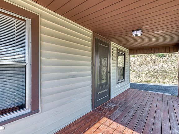 2nd image of 1400 Jayne Rd