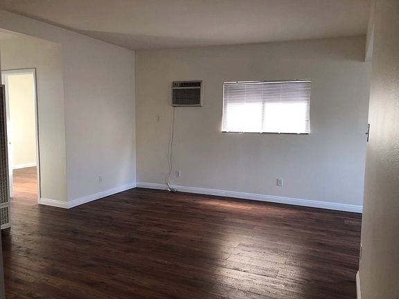 2nd image of 540 N Madison Ave #4