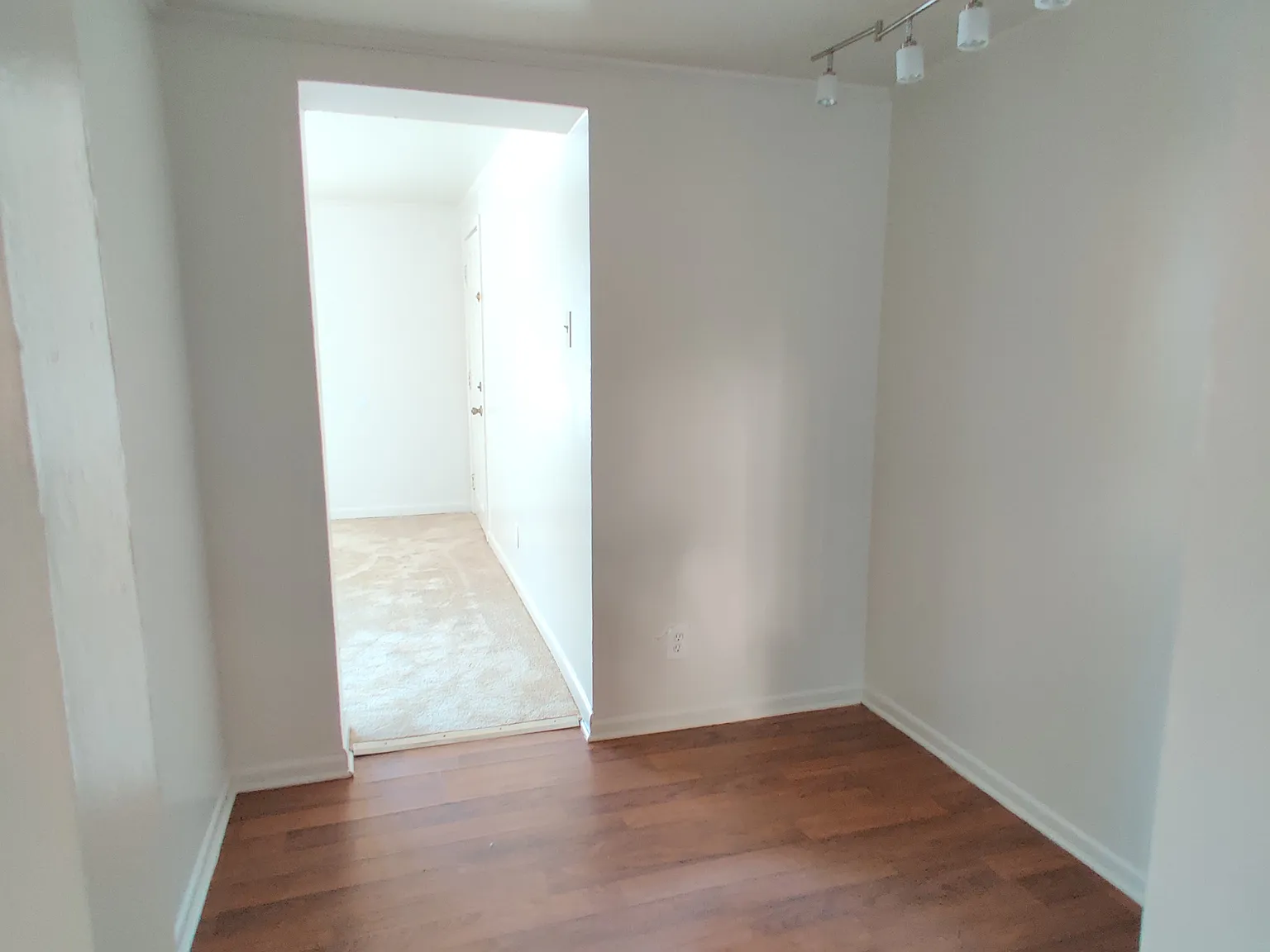 1 bed, 725 sqft, $1,649 — Photo 3