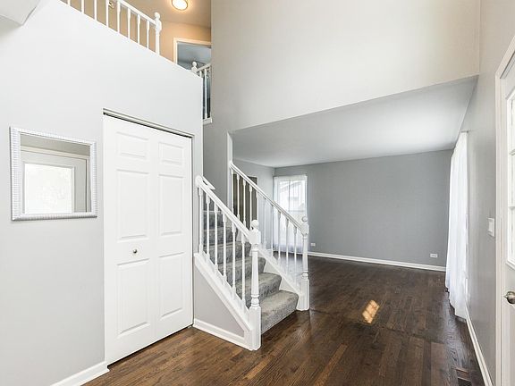 5th image of 435 Meadowlark Dr