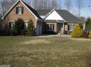 7090 Bridgewood Rd, Clemmons, NC 27012