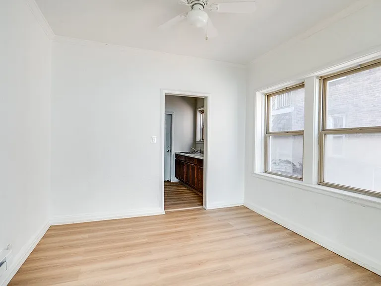 2827 S Moreland Blvd #3 — Photo 3