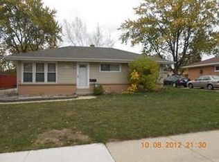 N89W15313 Jefferson Ave, Menomonee Falls, WI 53051