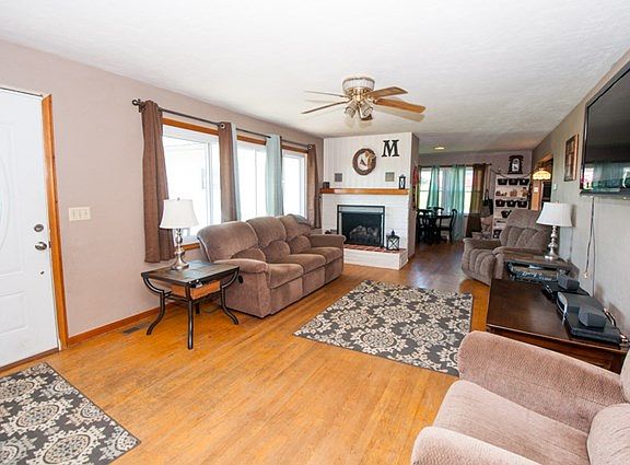 4th image of 1203 2nd St